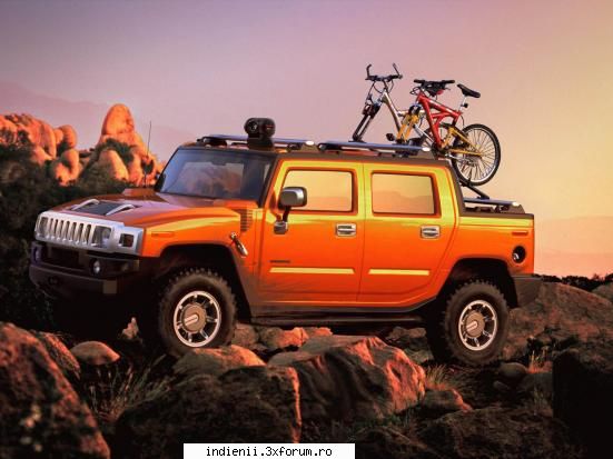 hummer fericite sunt biciclete alea (se plimba ditamai hummer-ul)