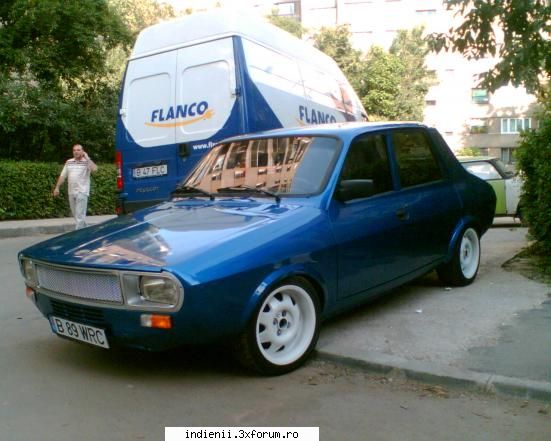 alte masini hm.. imitatzie gordini.. ceva aproape reushit.. shi motor shi una bucata dacia 1300 care